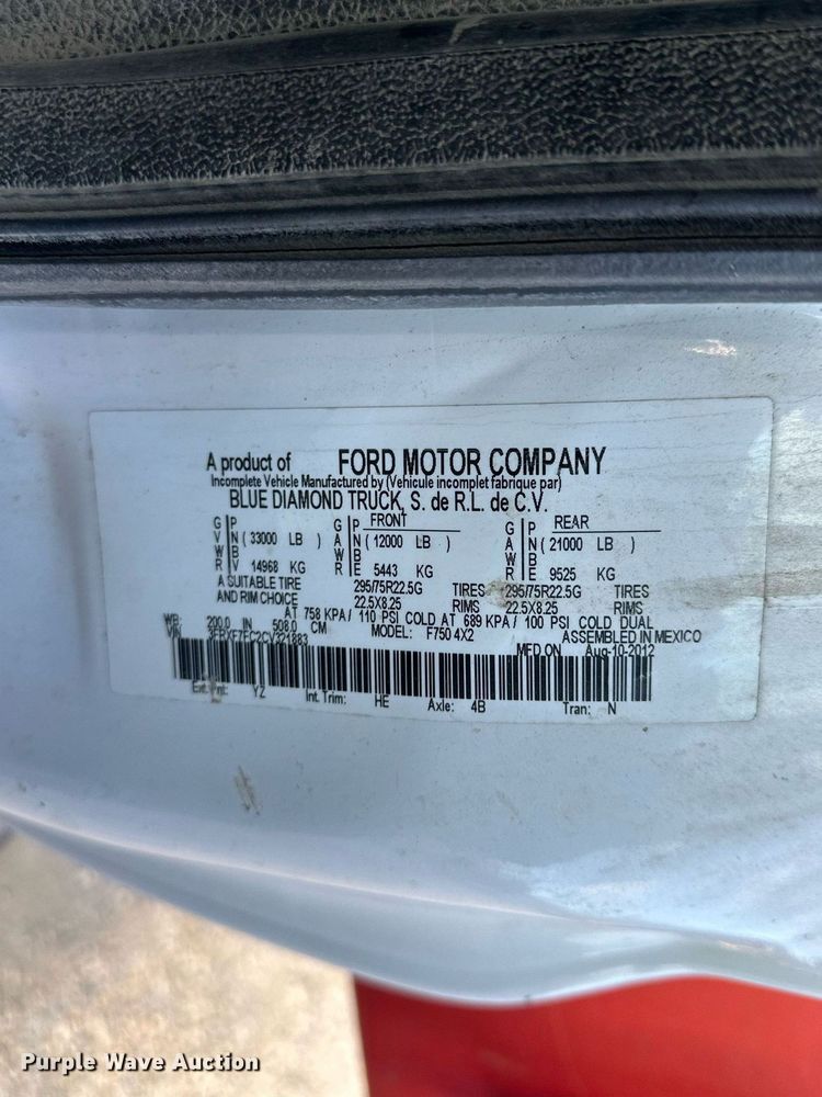 image for item DS3339 2012 Ford F750 Super Duty dump truck