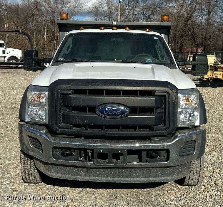 image for item DS3343 2015 Ford F550 Super Duty dump truck