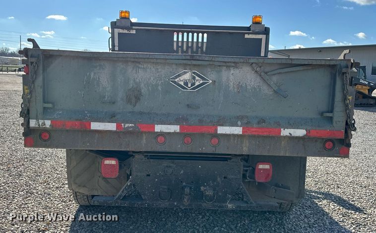 image for item DS3343 2015 Ford F550 Super Duty dump truck