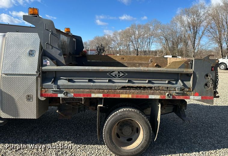 image for item DS3343 2015 Ford F550 Super Duty dump truck