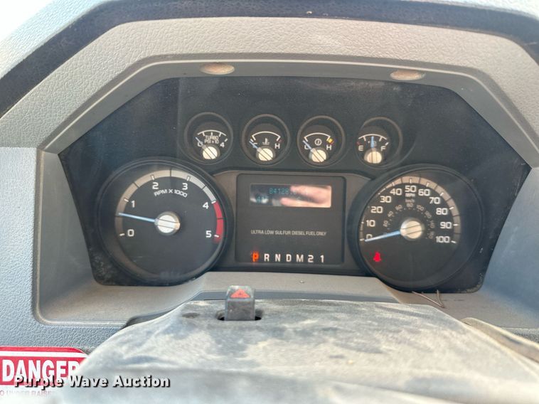 image for item DS3343 2015 Ford F550 Super Duty dump truck