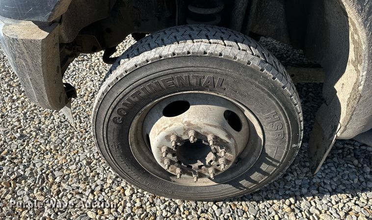 image for item DS3343 2015 Ford F550 Super Duty dump truck