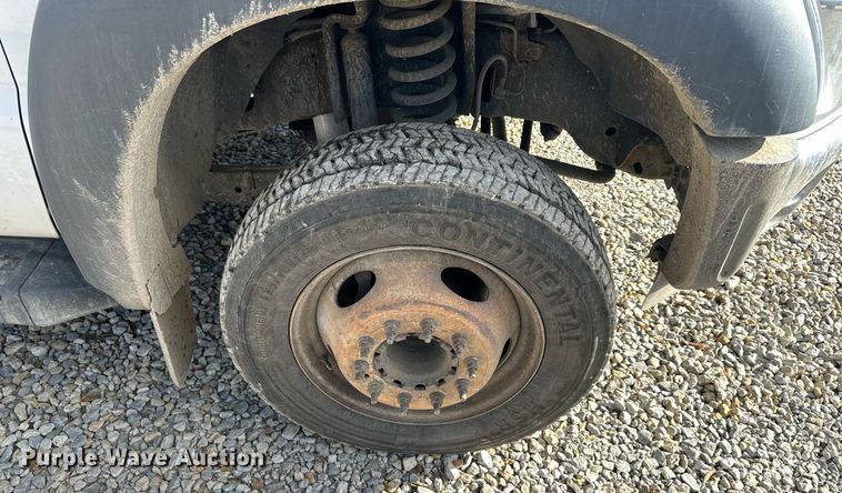 image for item DS3343 2015 Ford F550 Super Duty dump truck