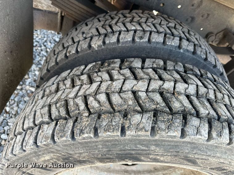 image for item DS3343 2015 Ford F550 Super Duty dump truck