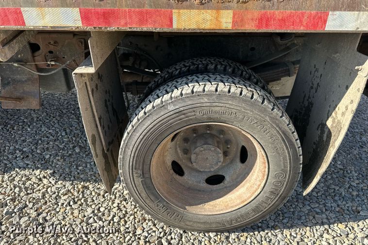 image for item DS3343 2015 Ford F550 Super Duty dump truck