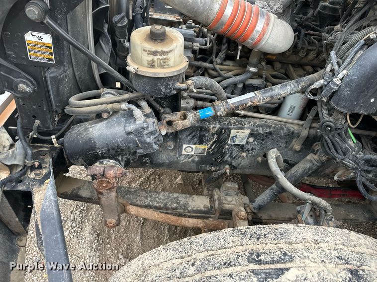 image for item DS3353 2009 Peterbilt 335 utility / service truck