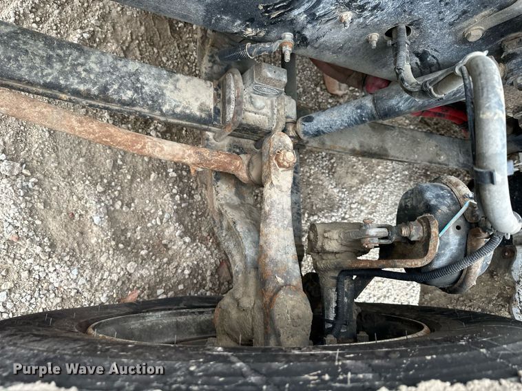 image for item DS3353 2009 Peterbilt 335 utility / service truck