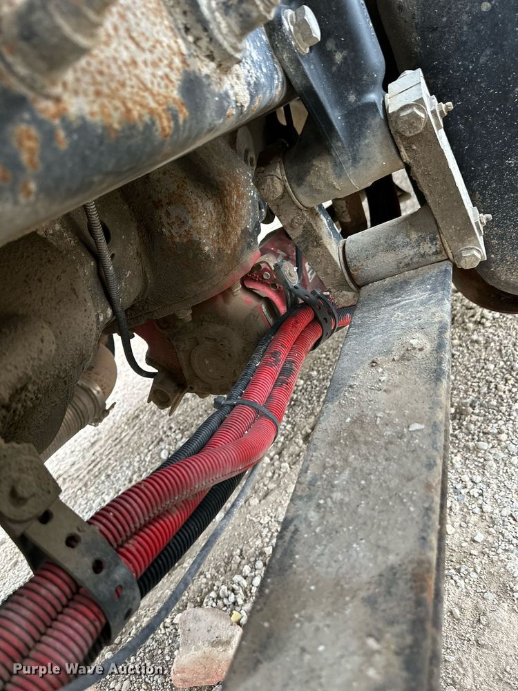 image for item DS3353 2009 Peterbilt 335 utility / service truck