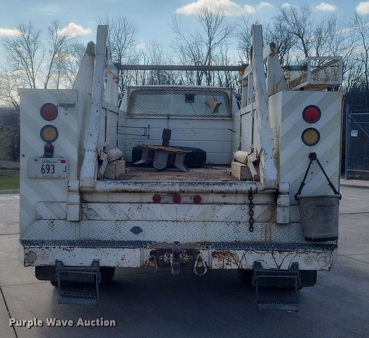 image for item DS5178 1986 Ford F700 utility / service truck