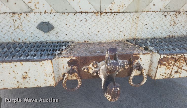 image for item DS5178 1986 Ford F700 utility / service truck