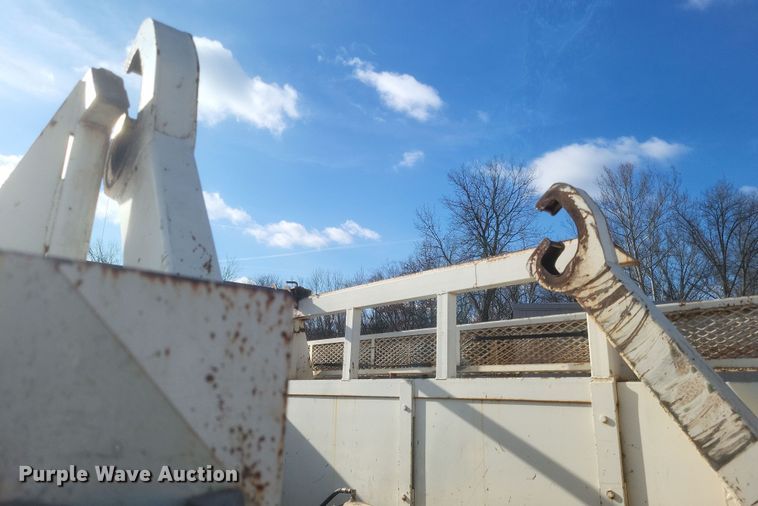 image for item DS5178 1986 Ford F700 utility / service truck