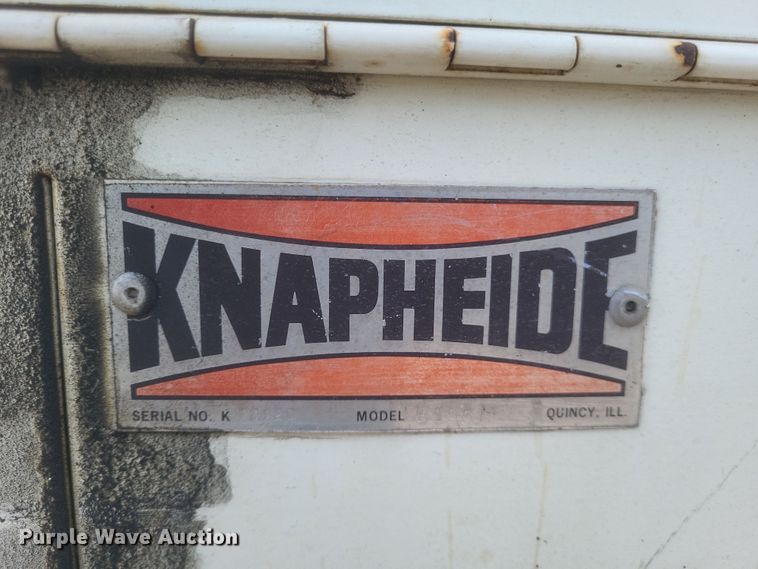 image for item DS5178 1986 Ford F700 utility / service truck