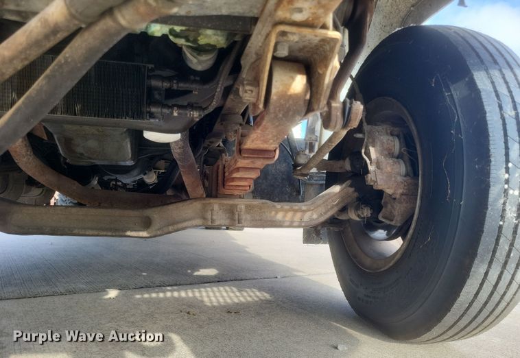 image for item DS5178 1986 Ford F700 utility / service truck