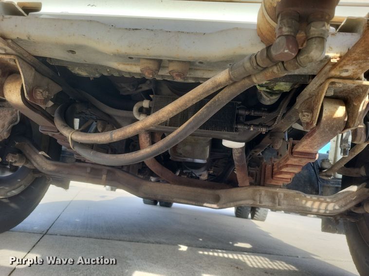 image for item DS5178 1986 Ford F700 utility / service truck