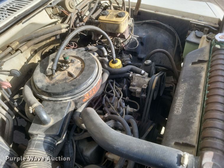 image for item DS5178 1986 Ford F700 utility / service truck