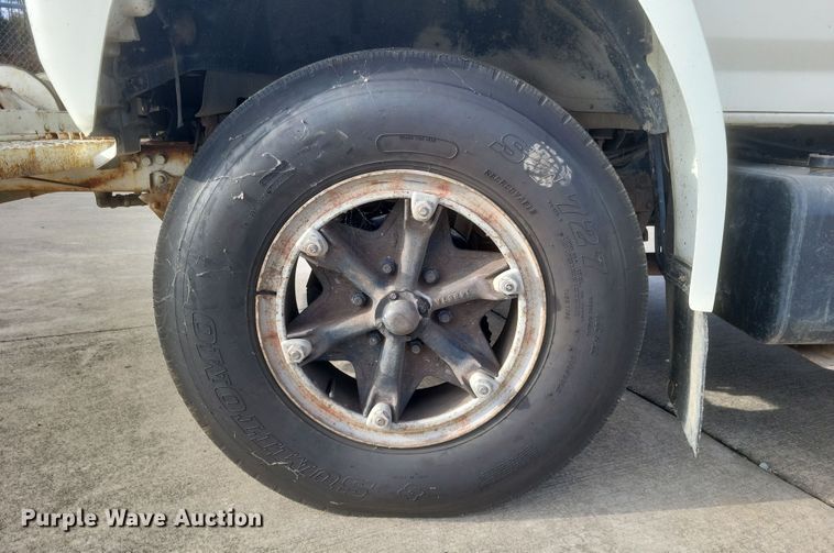 image for item DS5178 1986 Ford F700 utility / service truck