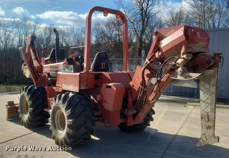 image for item DS5180 1992 Ditch Witch 7520DD cable plow