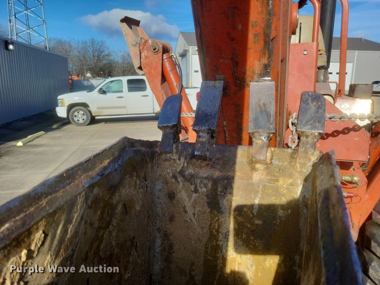 image for item DS5180 1992 Ditch Witch 7520DD cable plow