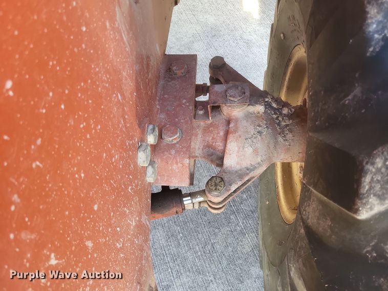 image for item DS5180 1992 Ditch Witch 7520DD cable plow