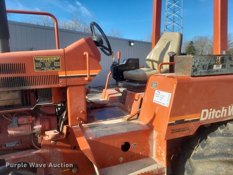 image for item DS5180 1992 Ditch Witch 7520DD cable plow