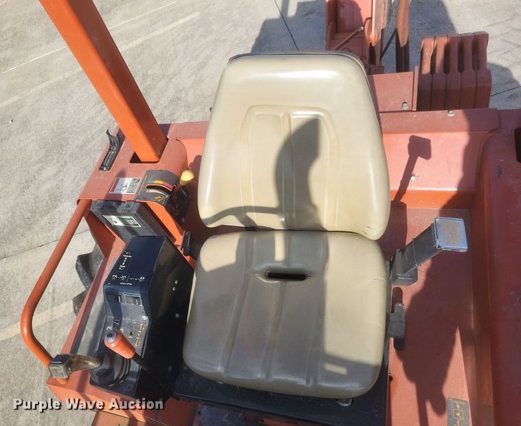 image for item DS5180 1992 Ditch Witch 7520DD cable plow