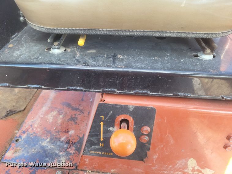 image for item DS5180 1992 Ditch Witch 7520DD cable plow