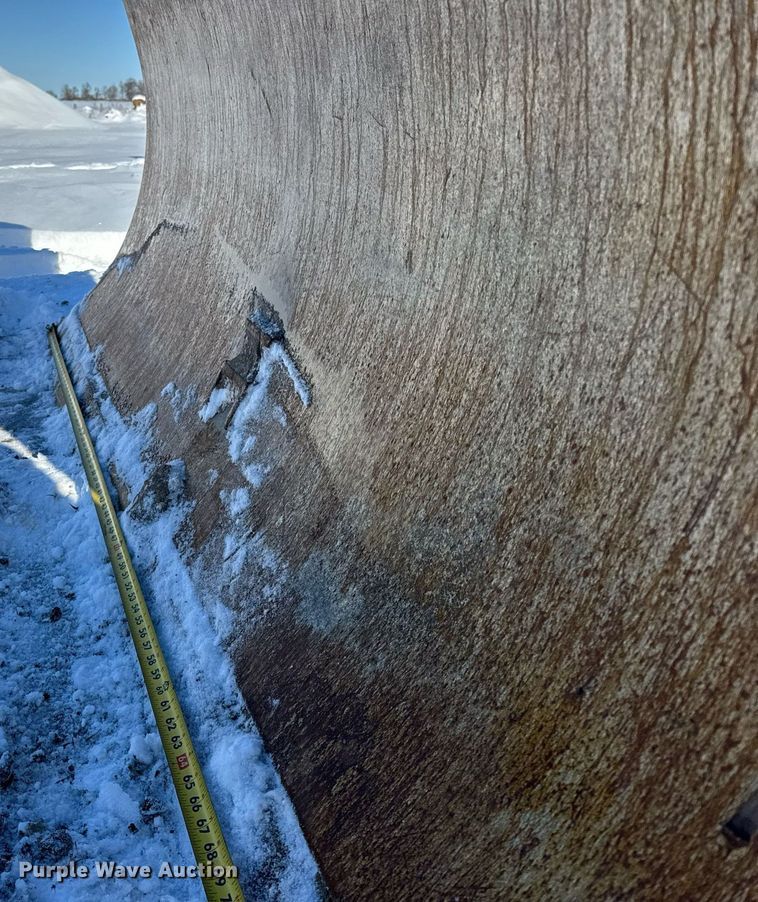 image for item DU3291 1998 Komatsu D38E dozer