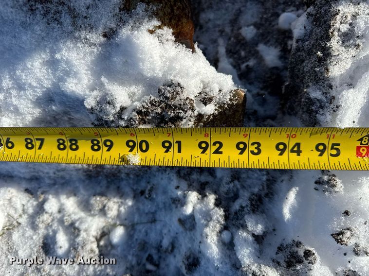 image for item DU3291 1998 Komatsu D38E dozer