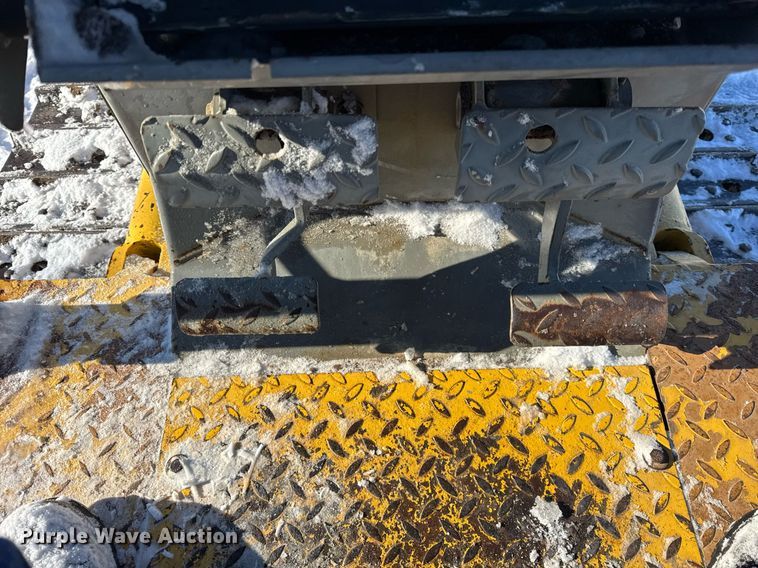 image for item DU3291 1998 Komatsu D38E dozer