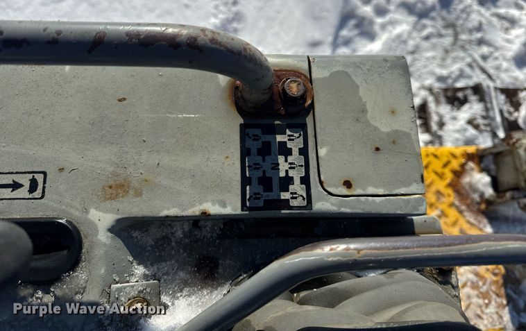 image for item DU3291 1998 Komatsu D38E dozer