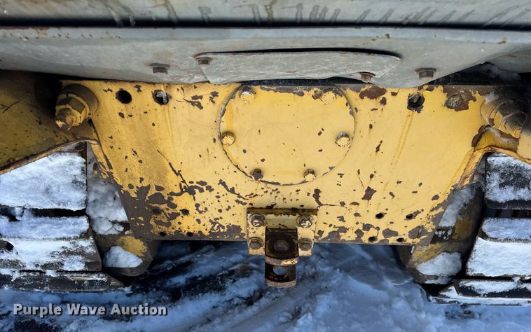 image for item DU3291 1998 Komatsu D38E dozer