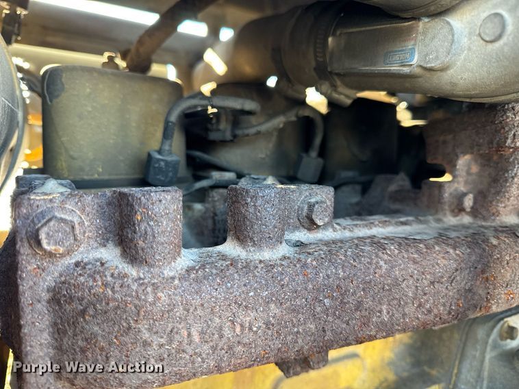 image for item DU3291 1998 Komatsu D38E dozer