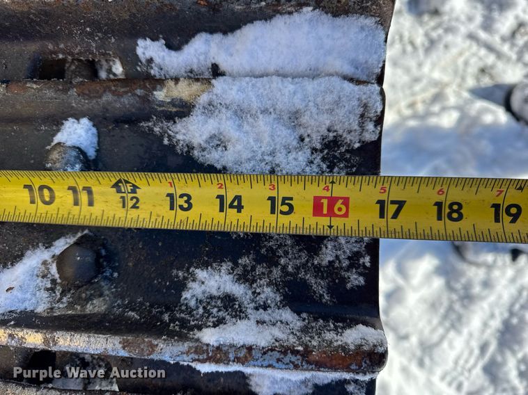 image for item DU3291 1998 Komatsu D38E dozer