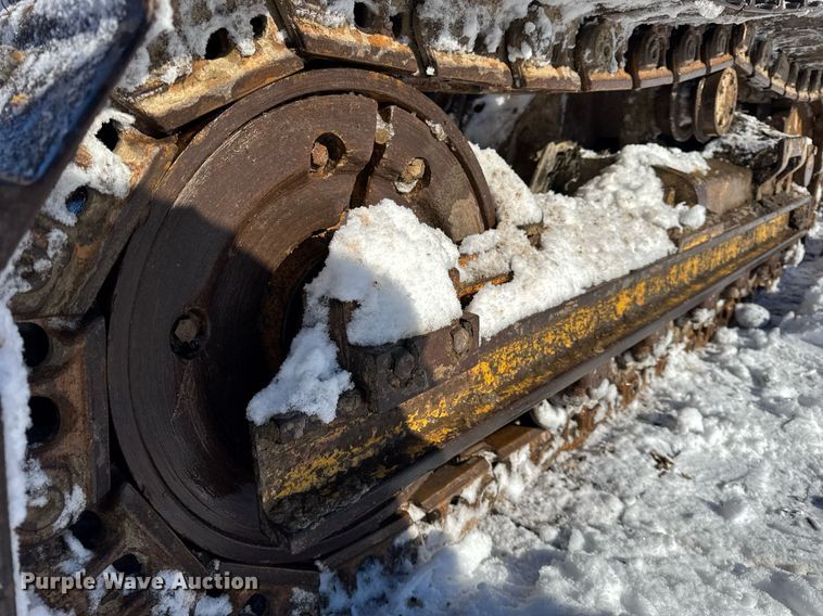 image for item DU3291 1998 Komatsu D38E dozer