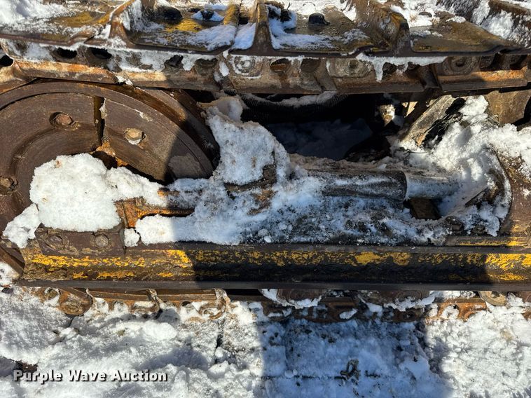 image for item DU3291 1998 Komatsu D38E dozer