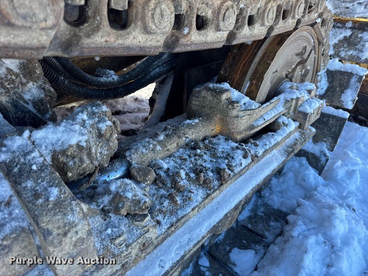 image for item DU3291 1998 Komatsu D38E dozer