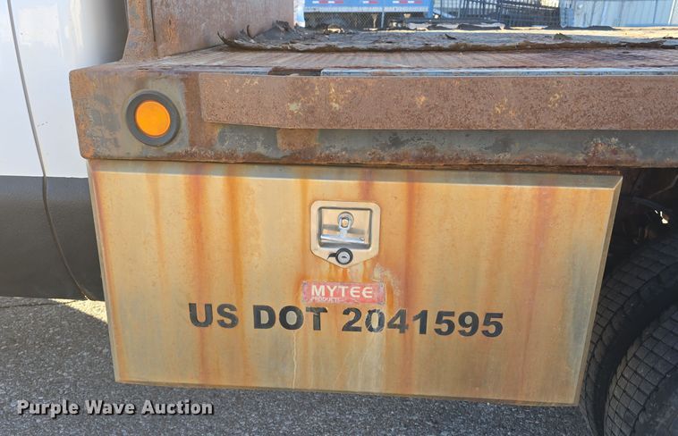 image for item DV0185 2009 Ford F450 Super Duty XL Crew Cab flatbed truck