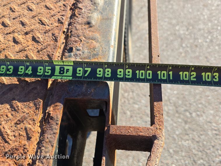 image for item DV0185 2009 Ford F450 Super Duty XL Crew Cab flatbed truck