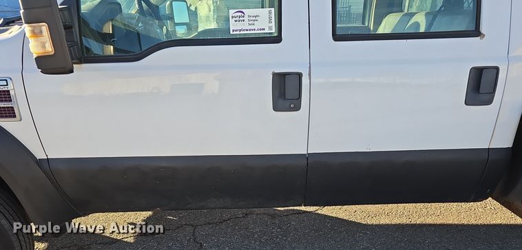 image for item DV0185 2009 Ford F450 Super Duty XL Crew Cab flatbed truck