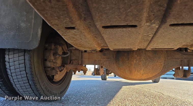 image for item DV0185 2009 Ford F450 Super Duty XL Crew Cab flatbed truck