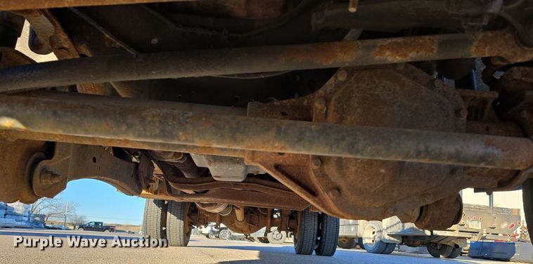 image for item DV0185 2009 Ford F450 Super Duty XL Crew Cab flatbed truck