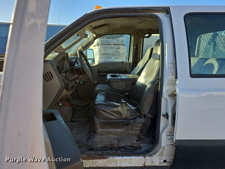 image for item DV0185 2009 Ford F450 Super Duty XL Crew Cab flatbed truck