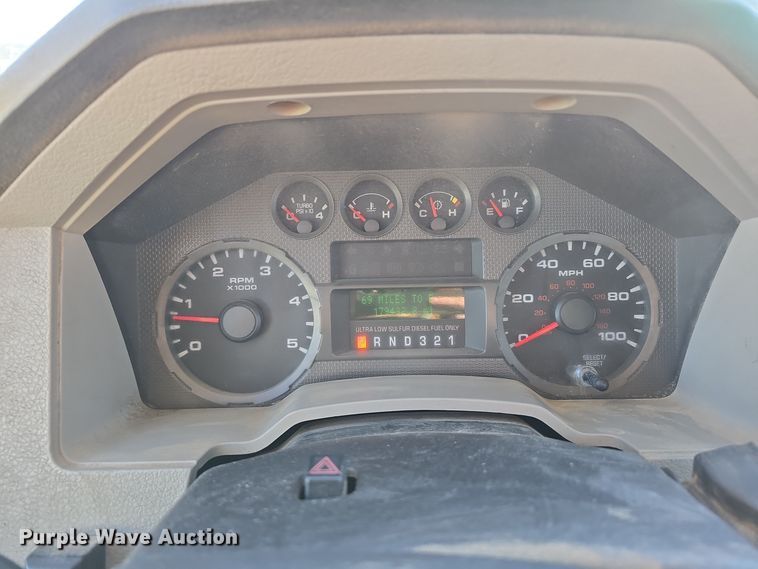 image for item DV0185 2009 Ford F450 Super Duty XL Crew Cab flatbed truck