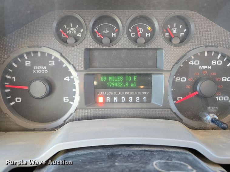 image for item DV0185 2009 Ford F450 Super Duty XL Crew Cab flatbed truck