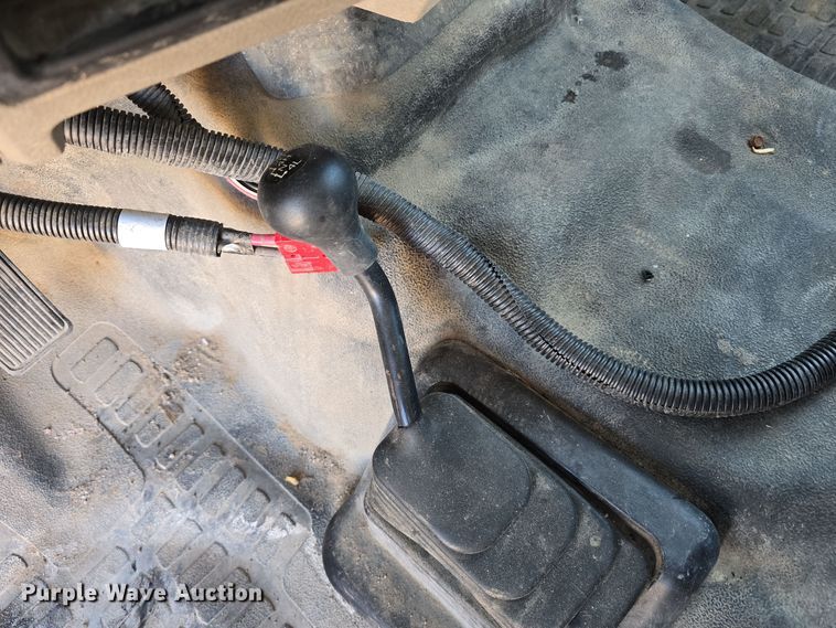 image for item DV0185 2009 Ford F450 Super Duty XL Crew Cab flatbed truck