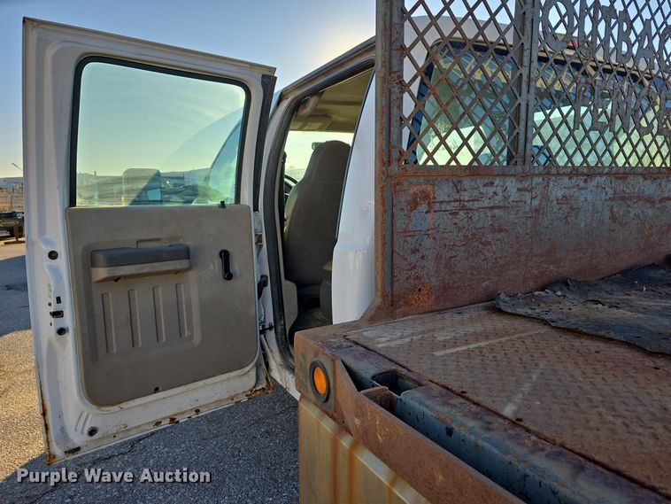 image for item DV0185 2009 Ford F450 Super Duty XL Crew Cab flatbed truck