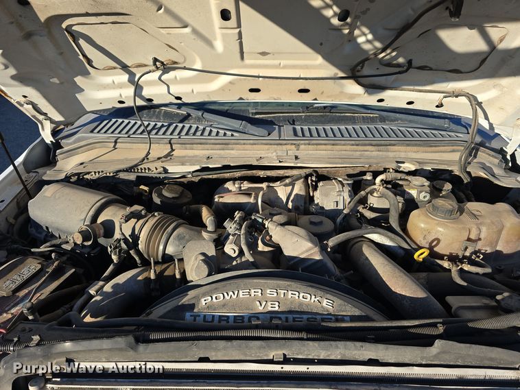 image for item DV0185 2009 Ford F450 Super Duty XL Crew Cab flatbed truck