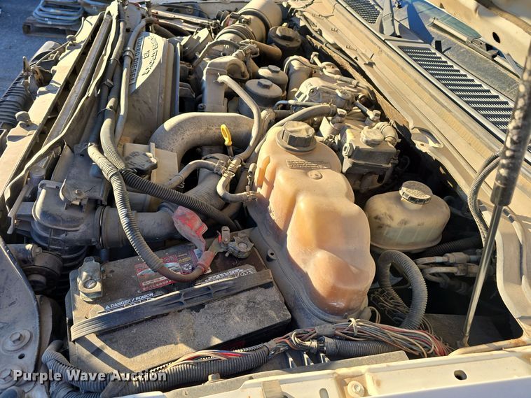 image for item DV0185 2009 Ford F450 Super Duty XL Crew Cab flatbed truck