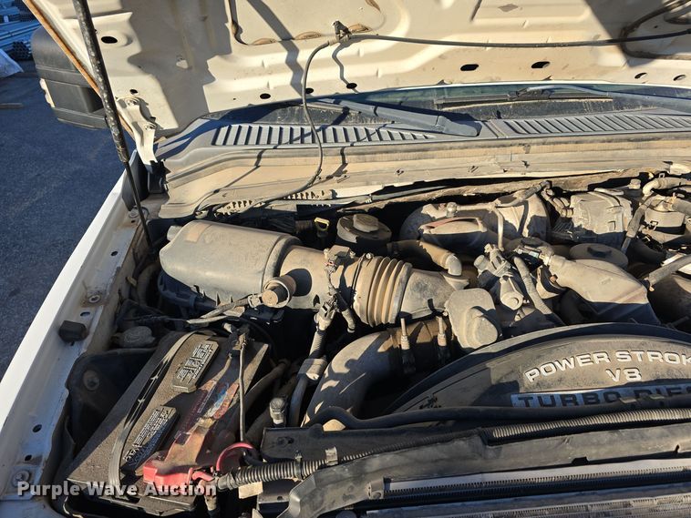 image for item DV0185 2009 Ford F450 Super Duty XL Crew Cab flatbed truck