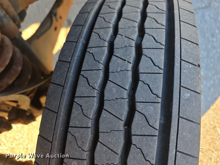 image for item DV0185 2009 Ford F450 Super Duty XL Crew Cab flatbed truck